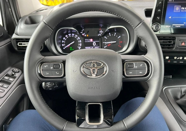 Toyota Proace City Verso cena 149000 przebieg: 5337, rok produkcji 2023 z Olszyna małe 596